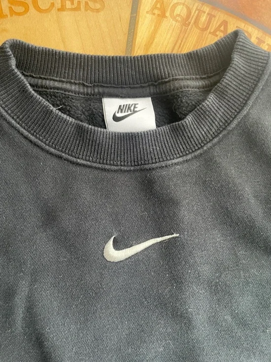 Nike sweatshirt - Picture 2 of 4